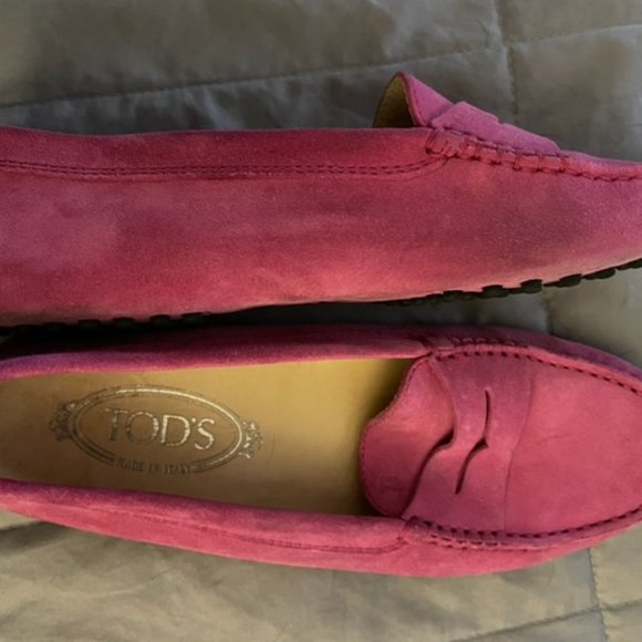 Tod's Gommino Driving Shoes Pink Suede - Picture 5 of 13